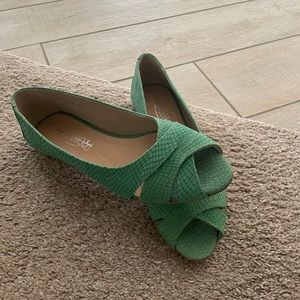 Beautiful never worn green espadrilles
